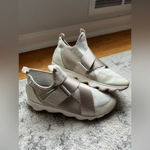 Womens Sorel Kinetic Sneakers size 10.5